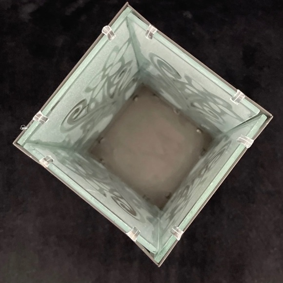 EUC Candle Holder/Frosted Glass - Picture 3 of 5